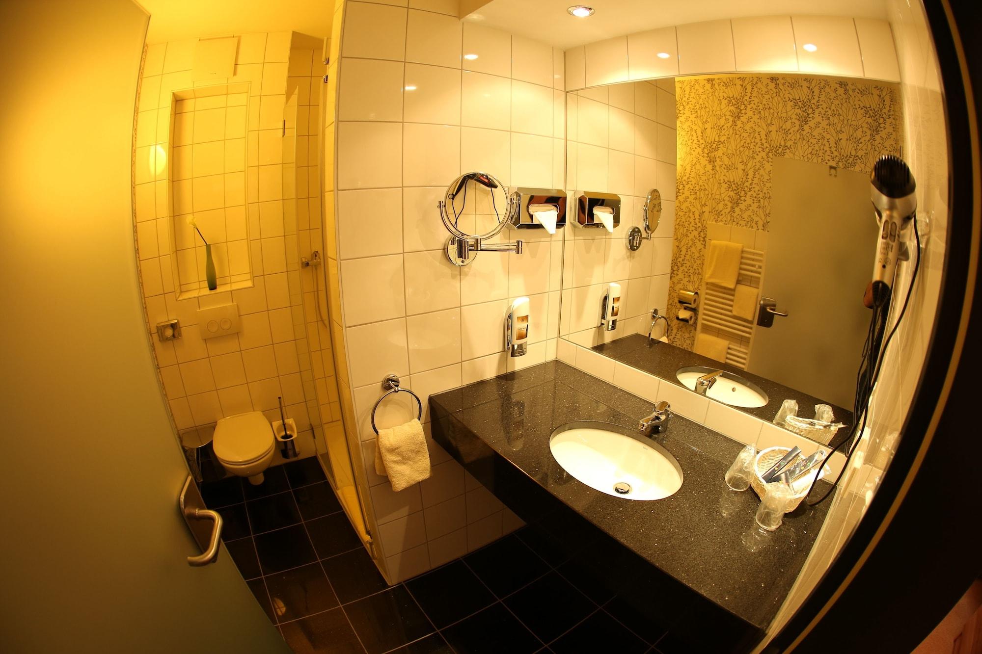 Hotel Sittardsberg Duisburg Eksteriør bilde